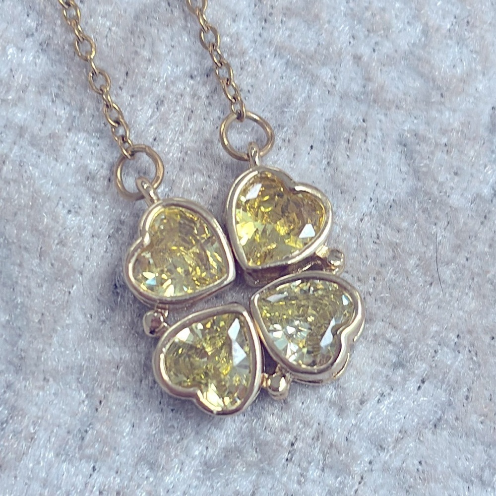 Brand New Lucky Heart Necklace Gold Tone Yellow Stone Four Leaf Clover Love